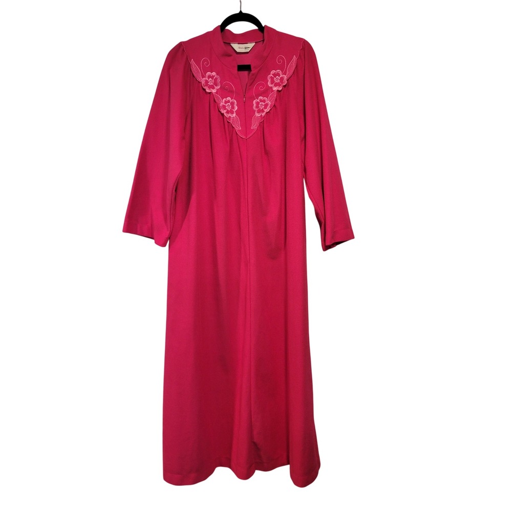 Vintage Med Shadowline Dark Pink Embroidered Floral Fleece Zip Front‎ Long Robe